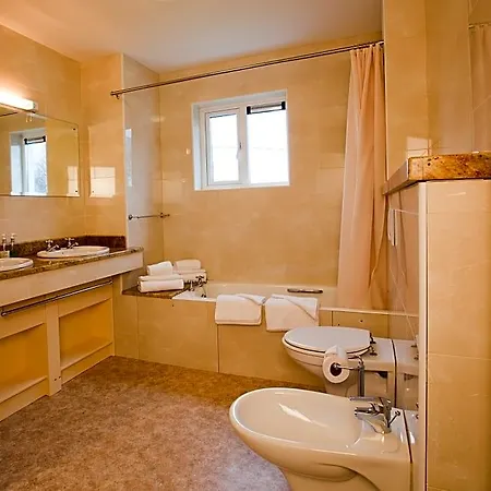 House Hotel
